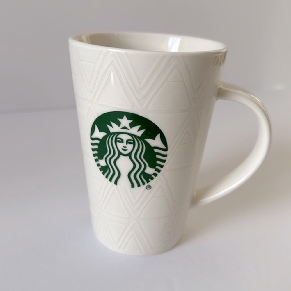 NWOT Starbucks Green Mermaid Logo White Pattern Coffee 12 oz Mug Cup